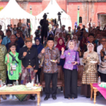 Menkop Minta IWAKK Walet Emas Bentuk Koperasi saat Buka Kebumen Travel Mart Menarik Perhatian