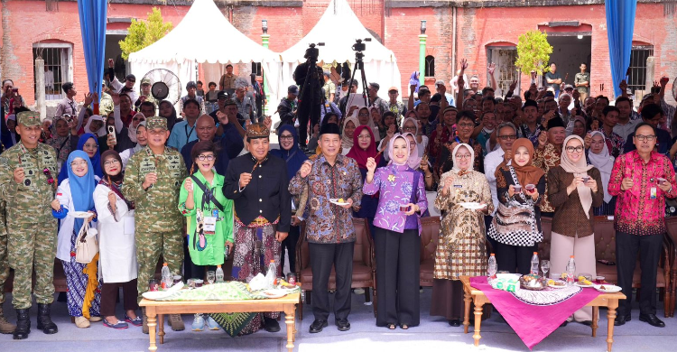 kebumen travel mart - ilustrasi berita Menkop Minta IWAKK Walet Emas Bentuk Koperasi saat Buka Kebumen Travel Mart…