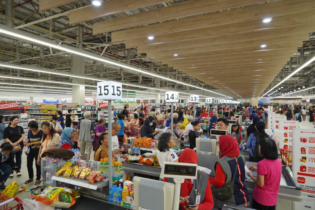 lotte mart kelapa gading - ilustrasi berita Transformasi Lotte Mart Kelapa Gading: Belanja Modern Dipadu dengan…