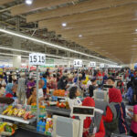 Transformasi Lotte Mart Kelapa Gading: Belanja Modern Dipadu dengan Kuliner Korea