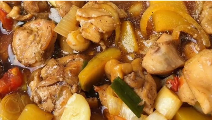 ayam kukus kecap - ilustrasi berita Ayam Kukus Kecap Praktis untuk Menu Rumahan