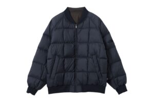 jaket down reversibel - ilustrasi berita BEAMS dan The North Face Purple Label Rilis Jaket Down Reversibel Dua-Gaya
