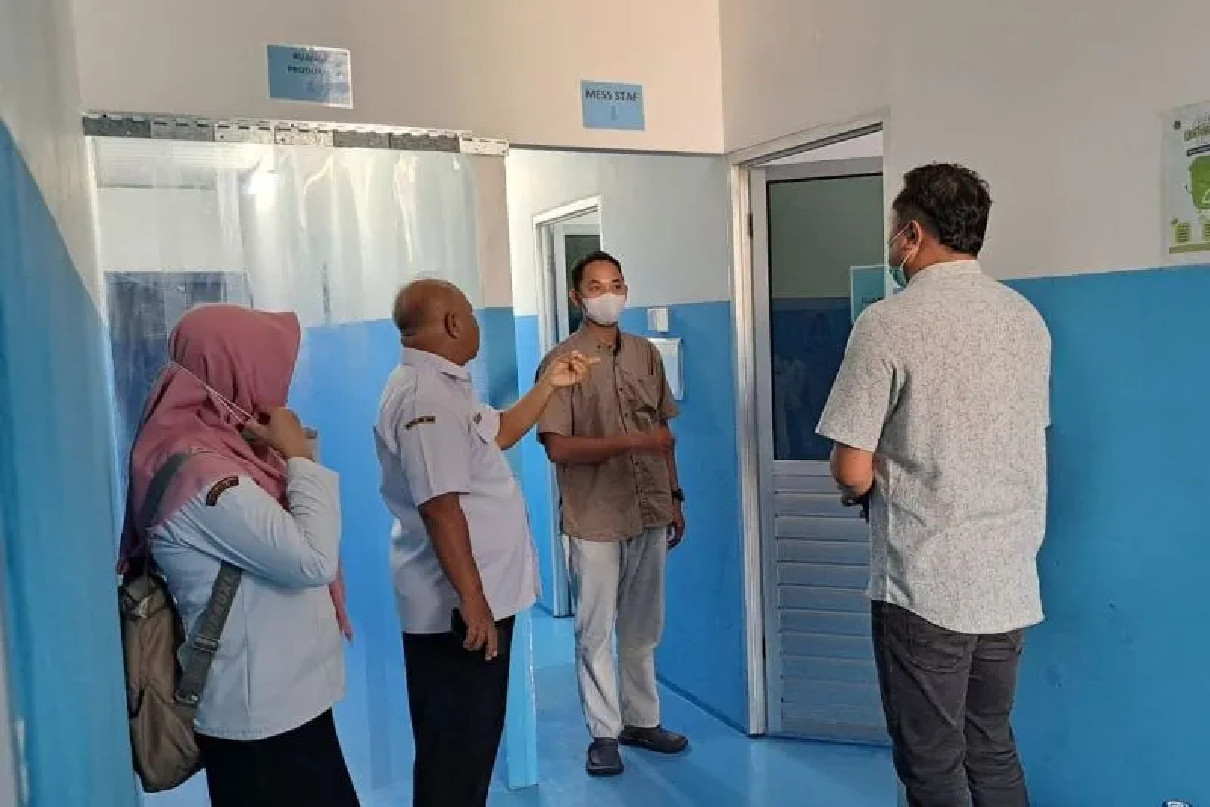 kontaminasi bakteri - ilustrasi berita Pengawasan Diperketat Setelah Sampel MBG Pakisrejo Terkonfirmasi Kontaminasi…